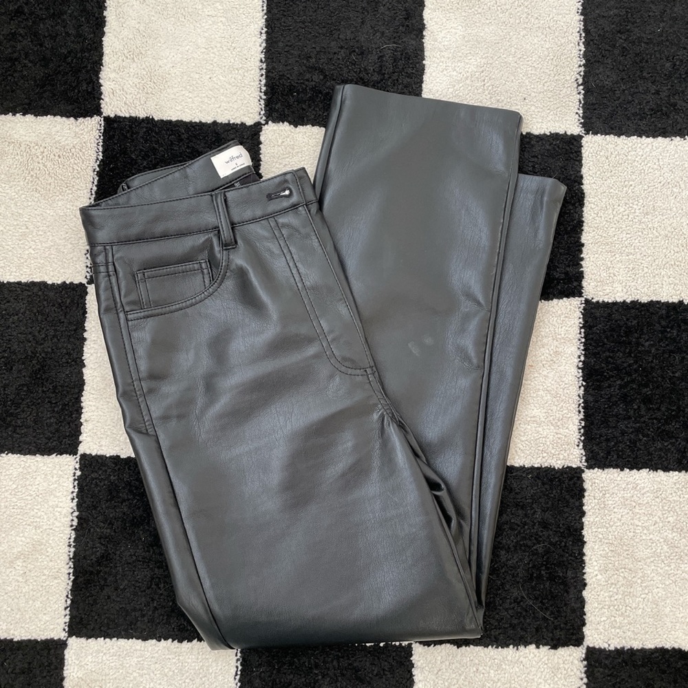 Aritzia Size 6 Melina Cropped Pant in Black